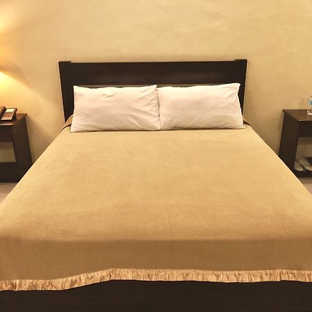 King'S Royale Hotel And Resort Bacolor 외부 사진