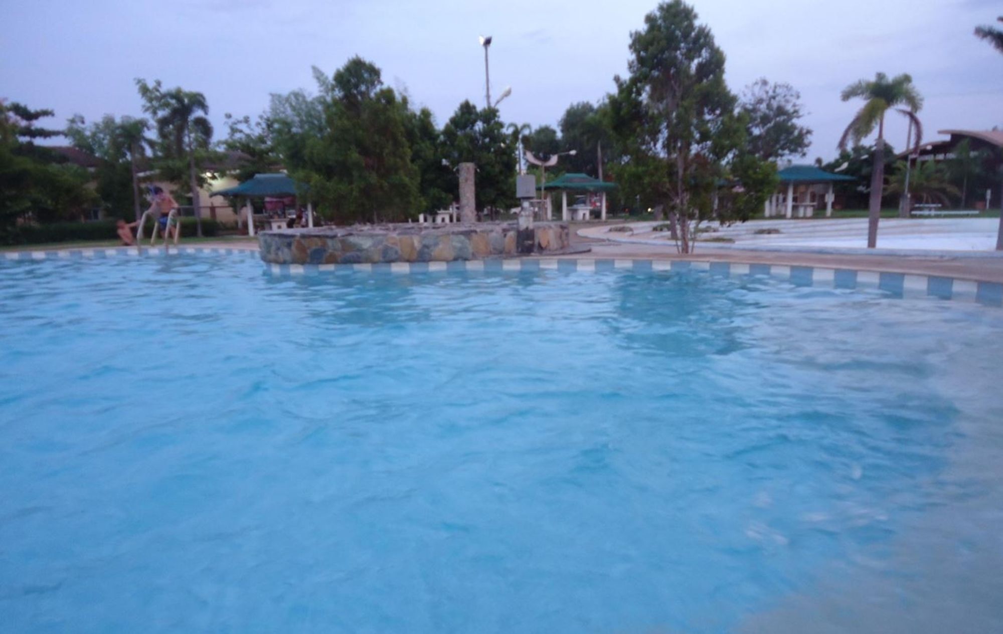 King'S Royale Hotel And Resort Bacolor 외부 사진